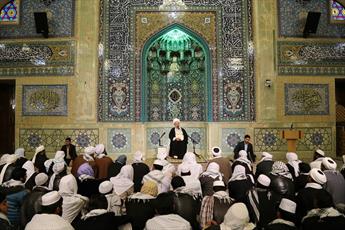 Grand Ayat. Makarem Shirazi: Unity, Key to develop Islamic World