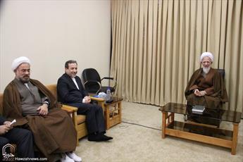 Photos: Araghchi meets with Shia Scholars in Qom, Iran