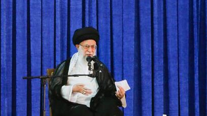 Leader: Islamic Revolution gave identity, independence to Iran