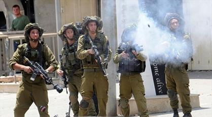 Israelis attack a village and  wounded 4 Palestinians  in WB