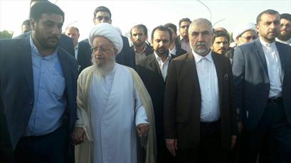 Ayat. Makarem Shirazi attends Eid al-Ghadeer march