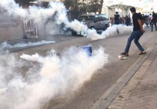 Al Khalifa regime raid Ashura mourning march in Manama