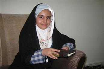 Iranian 10 yr old girl  memorizer in UAE inte'l Quran contest 