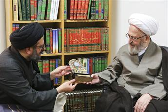 Grand Ayat. Sobhani receives president of Hawzah News in Qom