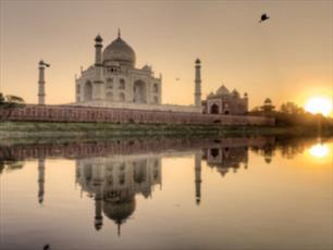 Islamic prayer banned in Taj Mahal Mosque, except Fridays