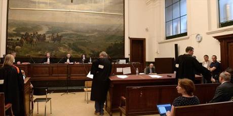 ​ بیلجیئم میں ایک مسیحی لڑکی کے اسلام قبول کرنے پر اس کی ماں کا اس پر تشدد