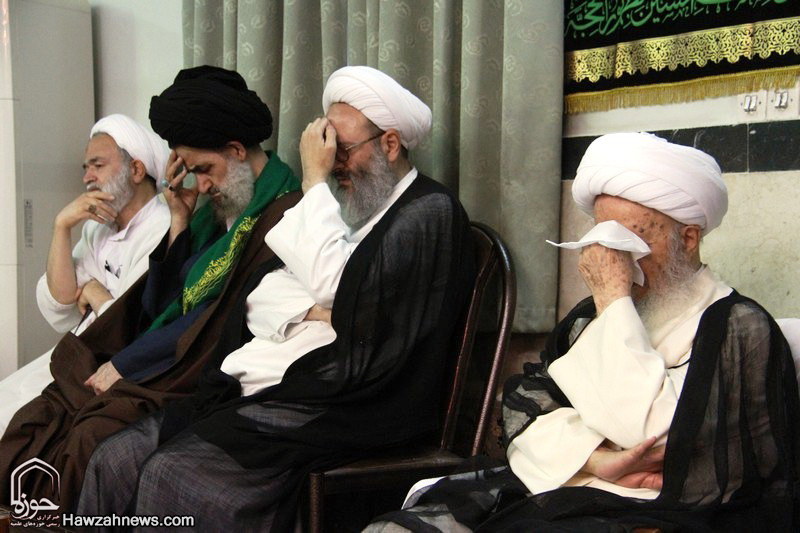تصاویر/ عزاداری سالروز شهادت امام هادی(ع) در بیوت مراجع و علما