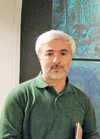 کشیدن تصویر شهدای مدافع حرم در جمکران لذت وصف‌ناشدنی دارد