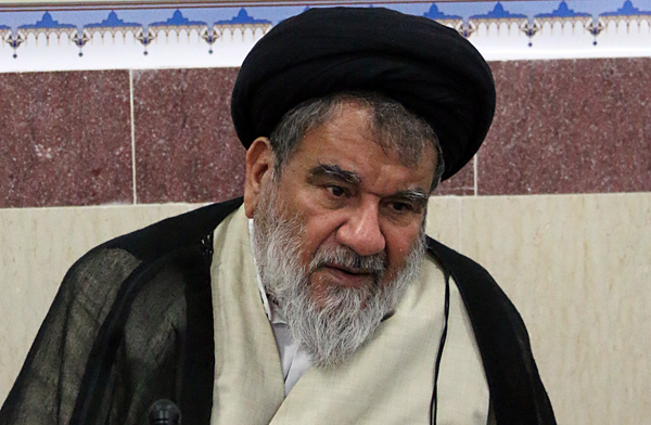 پرده برداری از سردیس ۵ شهید در بافق+ عکس