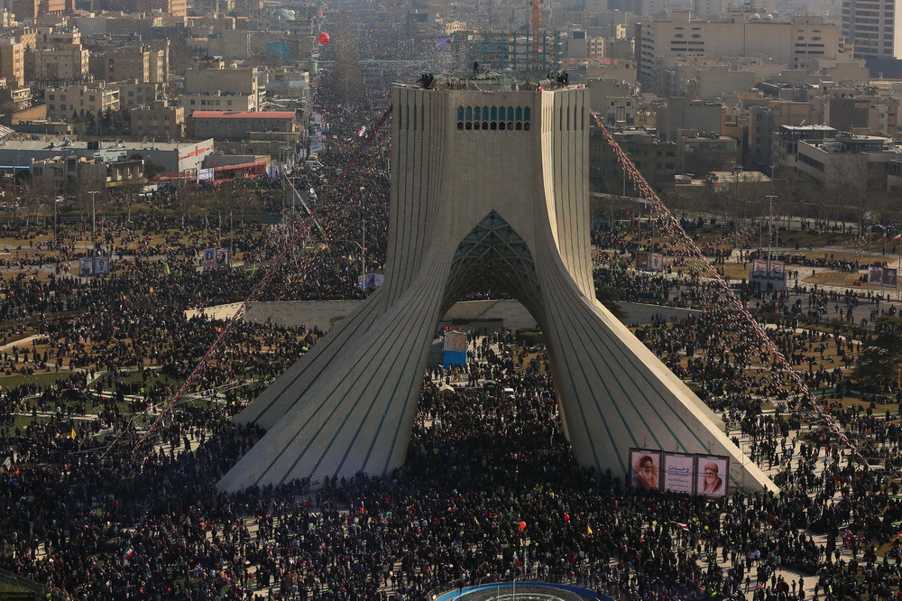 تصاویر هوایی راهپیمایی مردم تهران در ۲۲ بهمن ۱۳۹۶