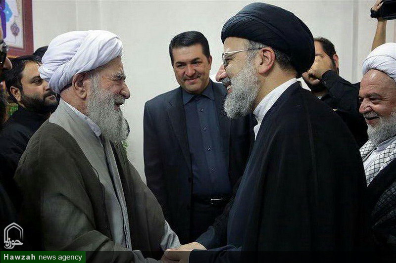 آیت الله مهمان نواز عالمی انقلابی و بصیرت‌آفرین  بود