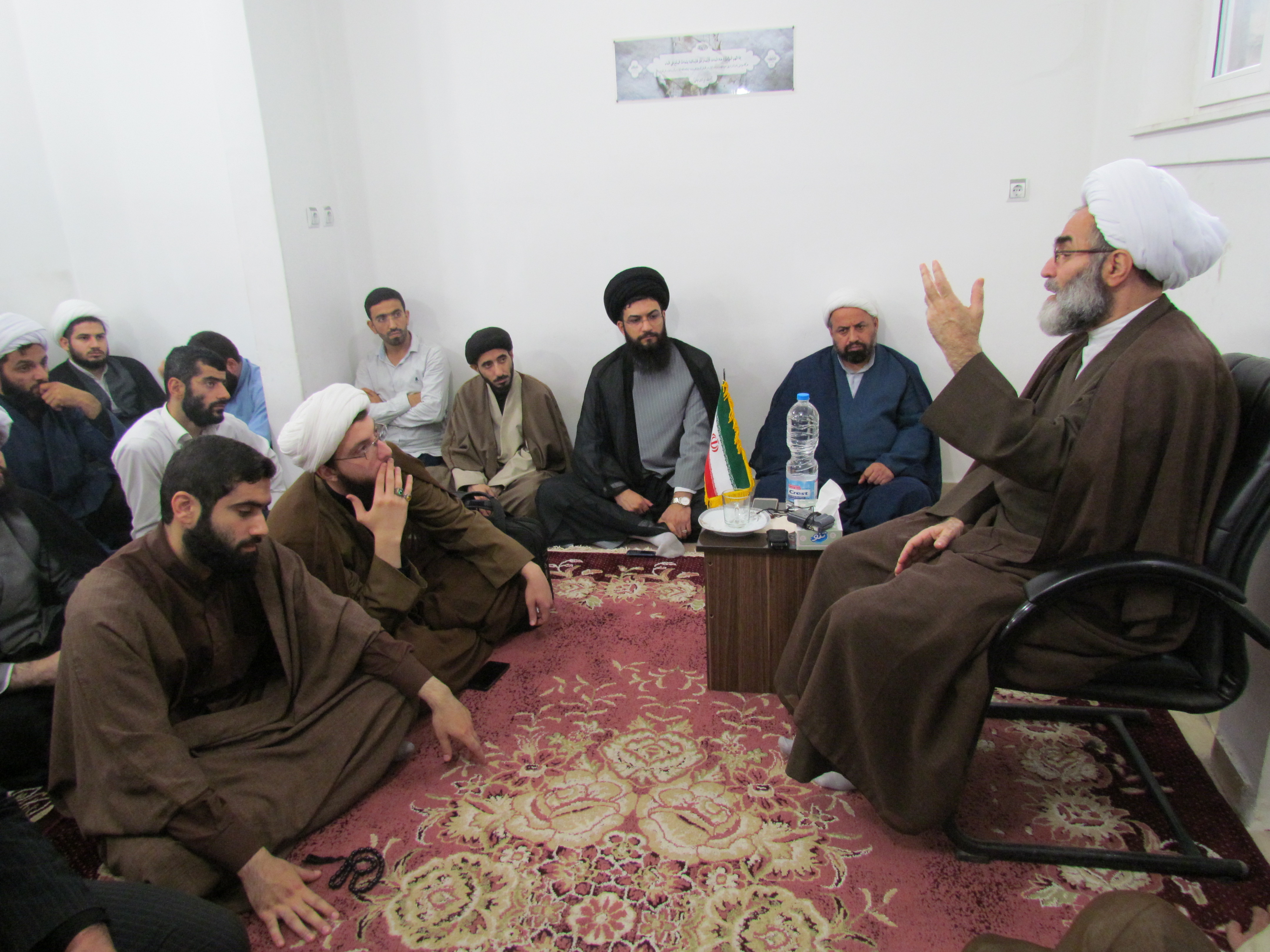 بازدید حجت الاسلام والمسلمین فلاحتی از مدرسه نائب الصدر رشت
