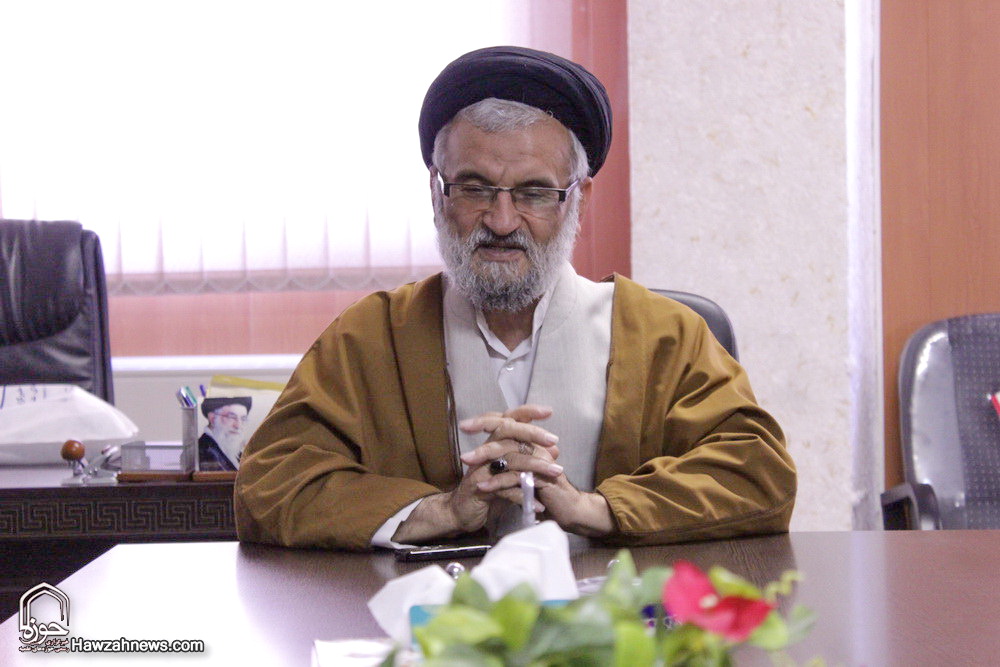 فعالیت ۱۰۰۰ طلبه با محوریت یکصد استاد در حوزه  سمنان/ راه اندازی سه مرکز تخصصی و دو کرسی تدریس درس خارج