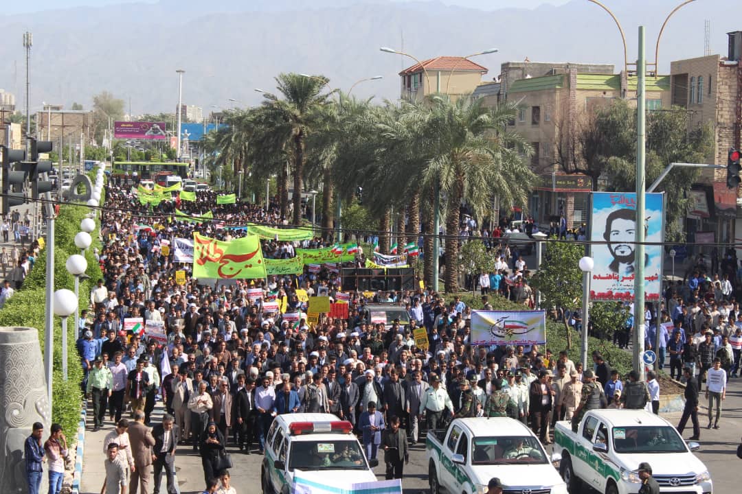 حضور روحانیون و طلاب جیرفت در راهپیمایی ۱۳ آبان + عکس - خبرگزاری حوزه