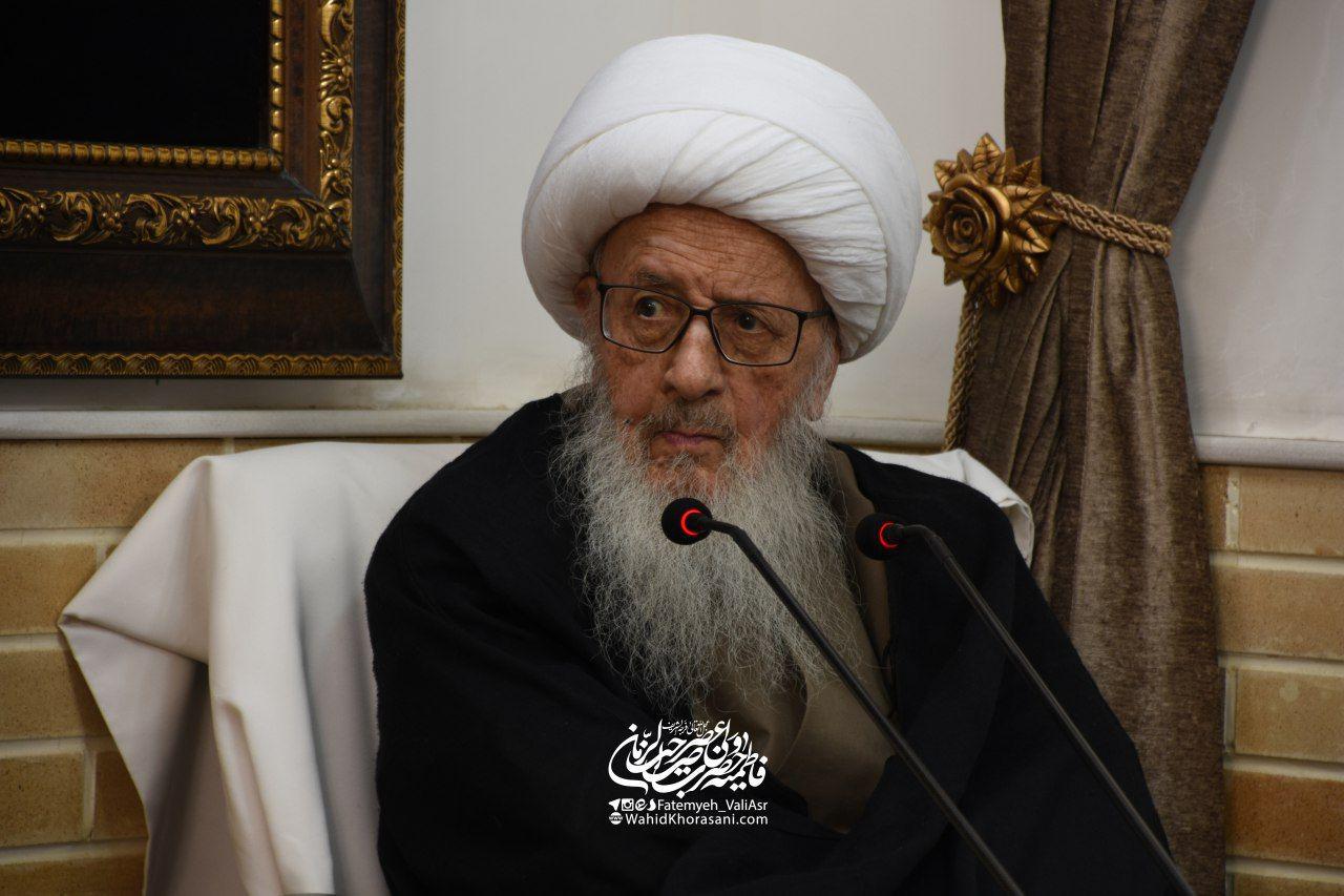 کمک به سیل زدگان و یاری رسانی به آنان از افضل عبادات است