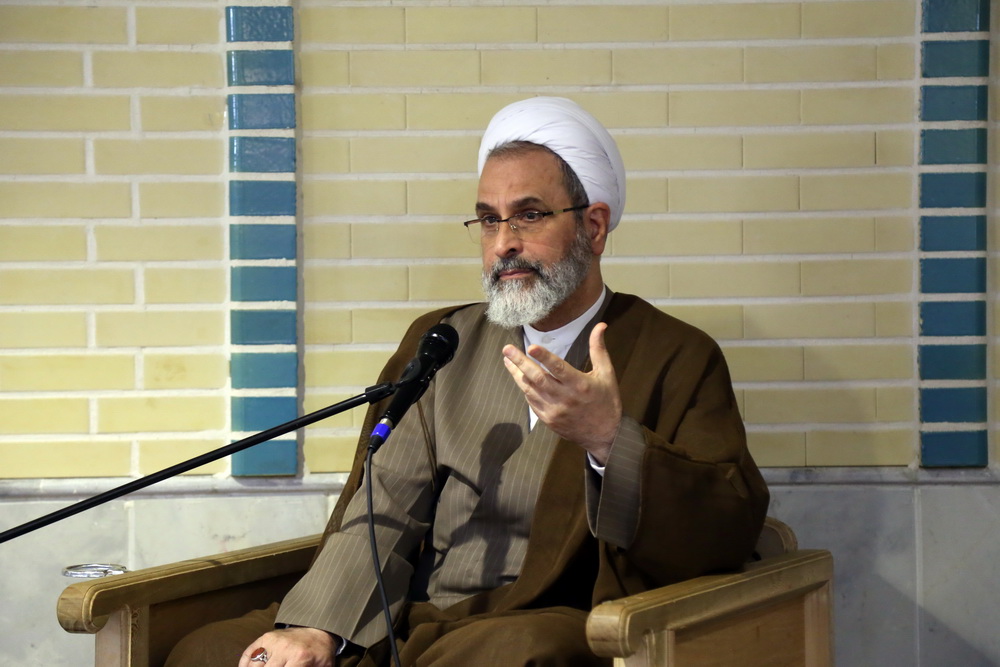 به دنبال تدوین موسوعه جامع تحلیل تاریخی حوزه های علمیه هستم