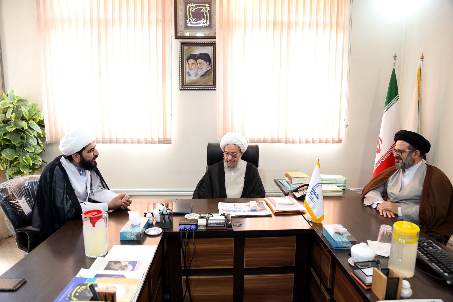 رسانه حوزه به حل شبهات مردم کمک کند/اقدام خائنانه دشمنان علیه روحانیت را افشا کنید