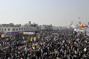 بیمه انقلاب اسلامی با پاسداشت حماسه تاریخی 9 دی
