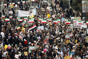 رفراندوم هسته ای در جشن ملی انقلاب/نوبت مسئولان است