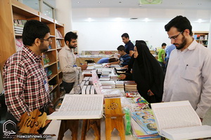 برای اجرای نمایشگاه قرآن با مشکل مالی مواجه هستیم / احتمال تلفیق آن با نمایشگاه کتاب