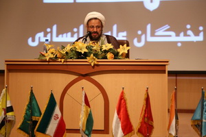 از دام تقلید علوم انسانی رها شویم