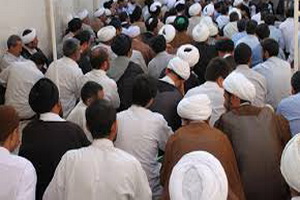 طلاب از وظیفه سربازی امام زمان(عج) غفلت نکنند