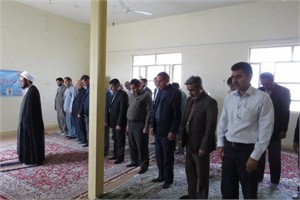 خادمان نماز ادارات قم تجلیل شدند