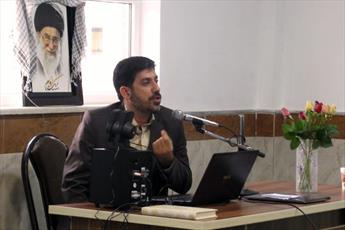 فضای مجازی را به خدمت ارتقای   آموزش حوزه درآوریم