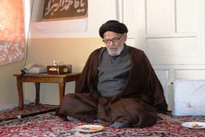 روایتی از پخش اولین اعلامیه علیه شاه در ابرکوه