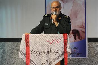 حوزه مرکز  تربیت نیروهایی در تراز انقلاب اسلامی است