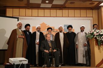 مراسم  تجلیل از خادم مرجعیت برگزار شد