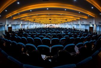 مجوز حضور اجتماعی زنان، حجاب است