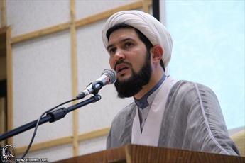 مبلغین برای احیاء اسلام و ترویج دین وارد میدان شوند