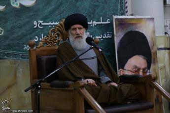 آیت الله العظمی  بهجت مظهر انوار حاکمه بود