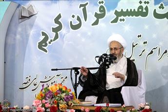   ادب علمی و نزاکت رفتاری مهمترین درس مکتب امام علی (ع) 