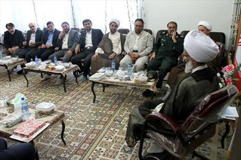 در حوزه فرهنگ جهادی عمل کنیم