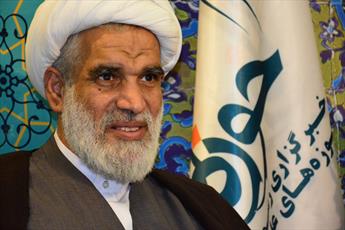 انقلابی گری شاخصه مهم منشور امام خمینی(ره) برای مقابله با روشنفکران قاعد و متحجران