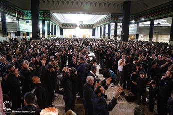 تصاویر/ حال و هوای مردم قم در شب اربعین حسینی(۱)