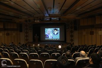 خانم لائیب مصداق بارز مهاجرالی الله است