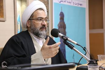 مشکل اصلی  حوزه عدم عرضه تولیدات فاخر خود است