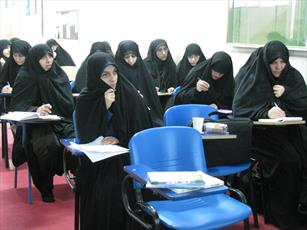 بازدید جمعی از دانش‌آموزان استان کرمان از جامعه‌الزهرا(س)