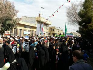 جشن عبادی سیاسی مردم قم  در سالروز پیروزی انقلاب اسلامی آغاز شد