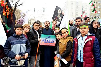 تصاویر/ حضور حماسی مردم تهران در راهپیمایی ۲۲ بهمن