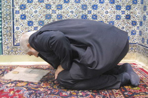 مواردی که می‌شود نشسته نماز خواند