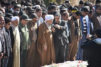 تشییع و خاکسپاری پیکر دو شهید گمنام در کاشان