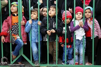 شرکت ۴۰۰۰ کودک و نوجوان دختر در برنامه های نوروزی حرم حضرت معصومه(س)