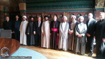 گزارشی از گفتگوی  اساتید حوزه  اصفهان با مقامات مذهبی کلیسای کاتولیک آلمان