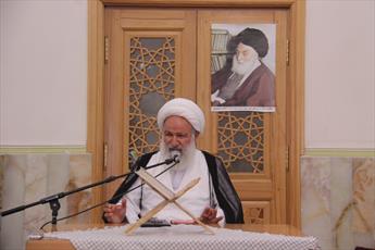 طلاب جوان، سخت کوشی و خلوص علما و اساتید خود را الگو قراردهند