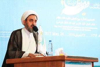 حوزه برای  استمرار نظام در عرصه‌های نظامات اجتماعی ورود کند