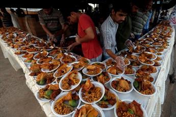 حال و هوای رمضانی در پاکستان و هند+ تصاویر